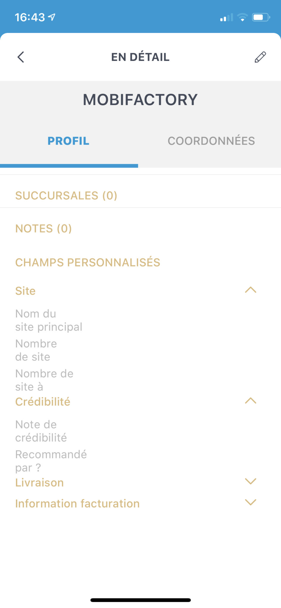 Champs personnalisés sur une fiche de compte mobile